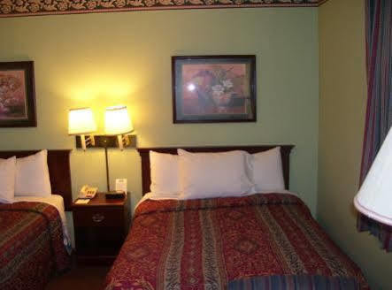 Regency Inn Fayetteville Екстер'єр фото